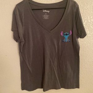 Torrid Disney size 0 lilo and stitch v-neck tshirt